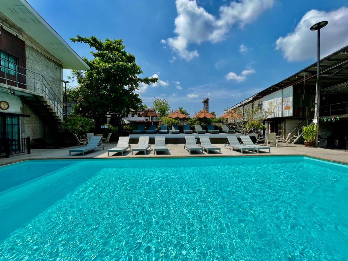 The Warehouse Chiang Mai Otel Dış mekan fotoğraf