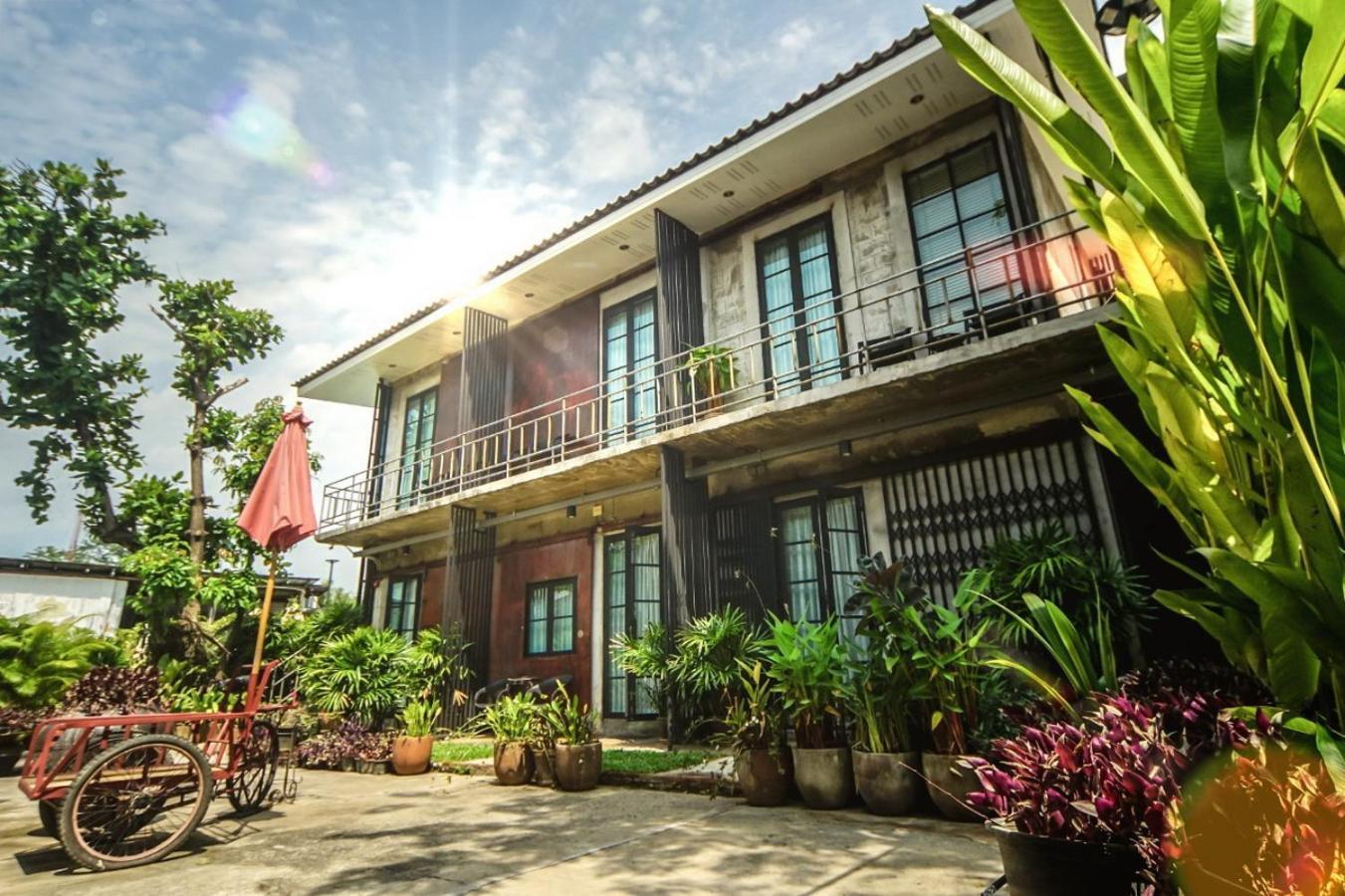 The Warehouse Chiang Mai Otel Dış mekan fotoğraf