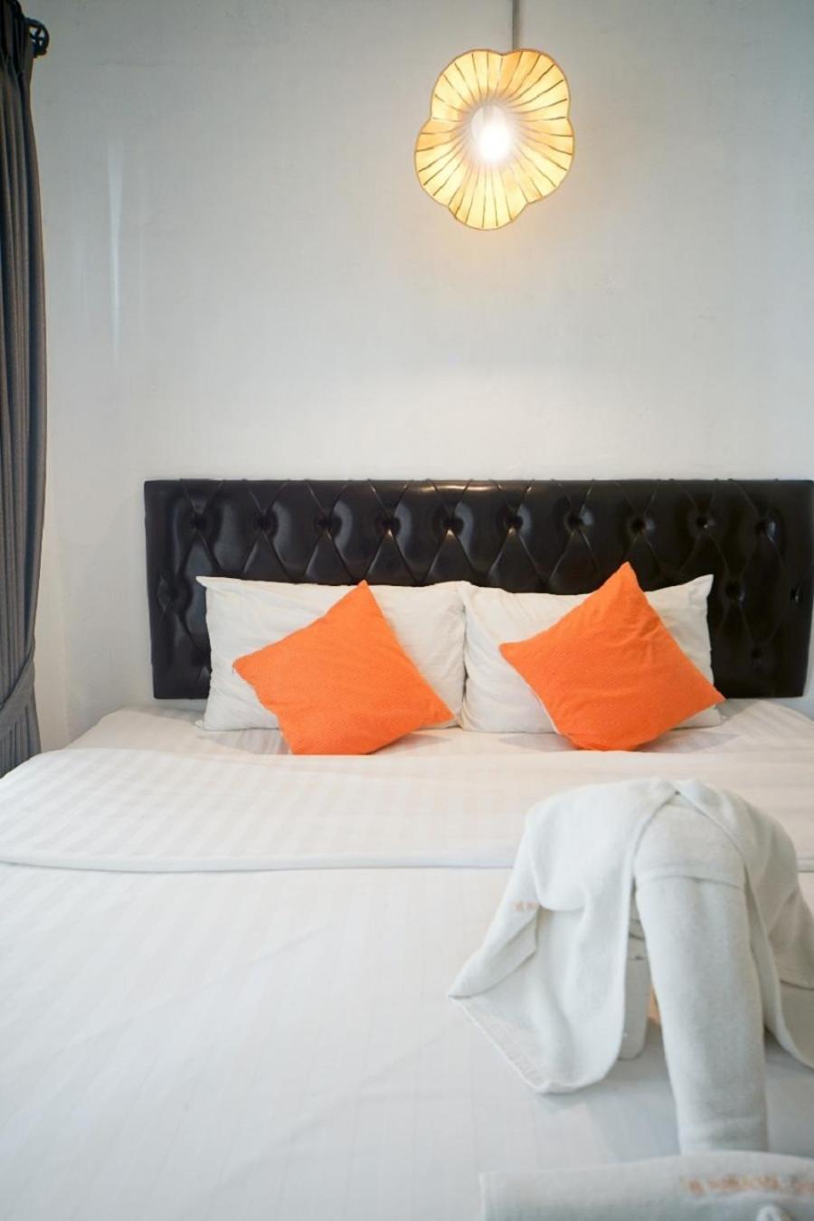 The Warehouse Chiang Mai Otel Dış mekan fotoğraf