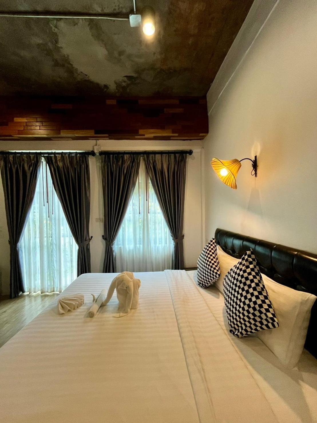The Warehouse Chiang Mai Otel Dış mekan fotoğraf