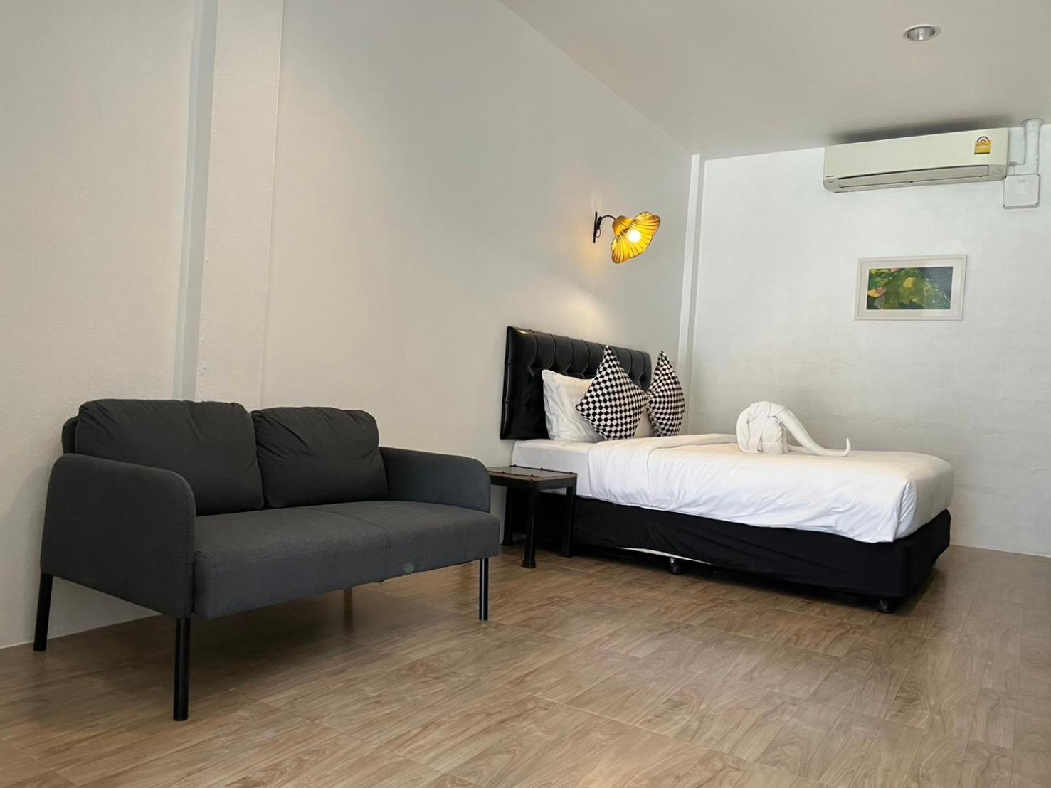 The Warehouse Chiang Mai Otel Dış mekan fotoğraf