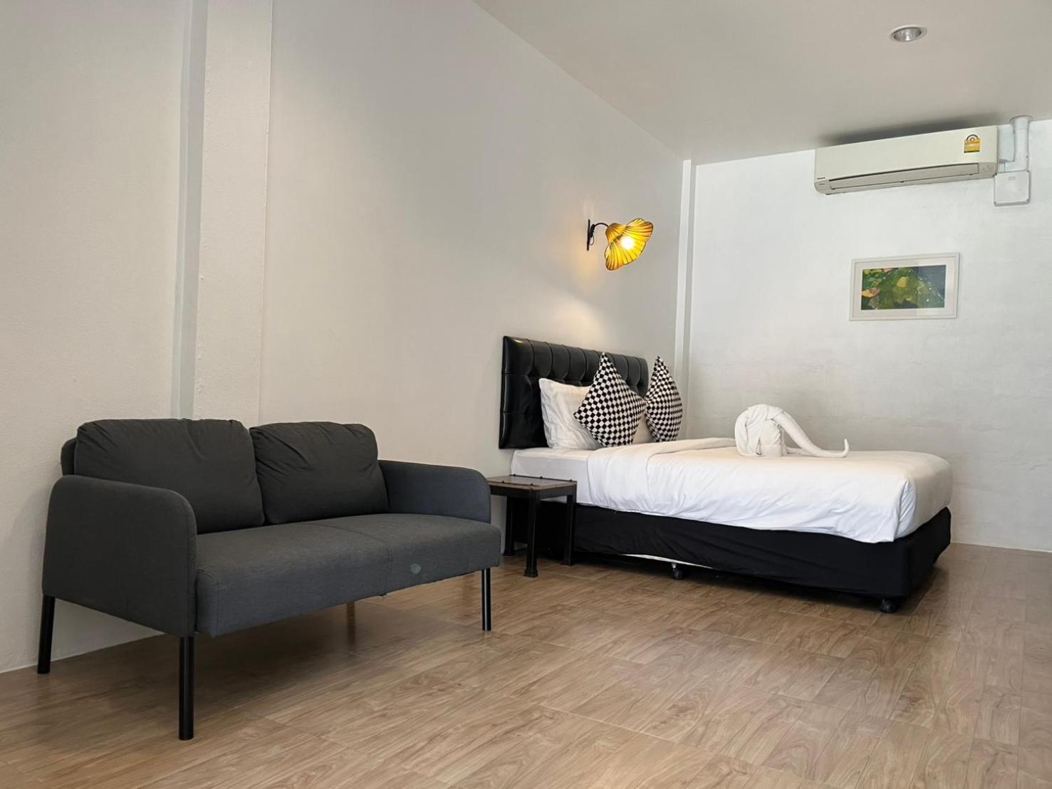 The Warehouse Chiang Mai Otel Dış mekan fotoğraf